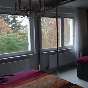 Schöne, Ruhige In Berlin-steglitz Apartment